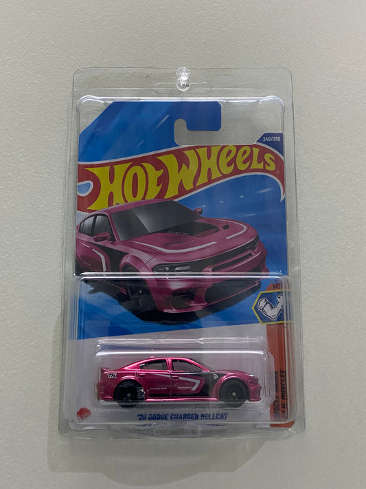 Hot Wheels 20 Dodge Charger Hellcat (Super Treasure Hunt)