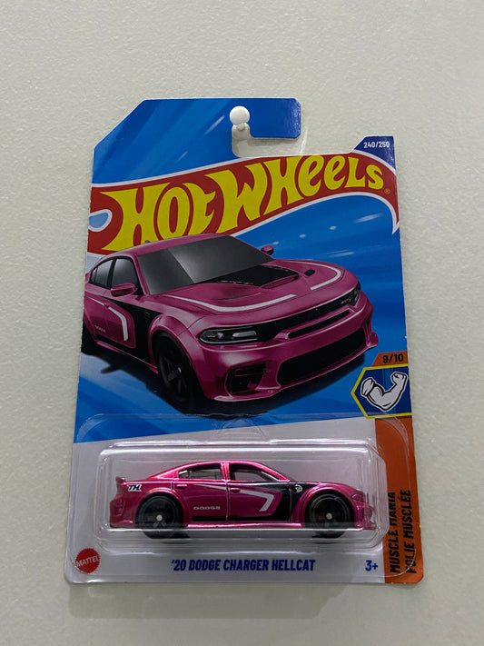 Hot Wheels 20 Dodge Charger Hellcat (Super Treasure Hunt)