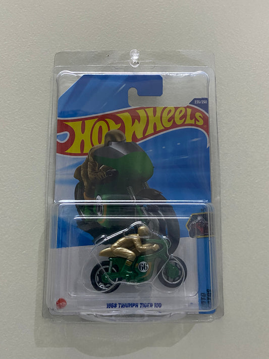 Hot Wheels 1966 Triumph Tiger 100 (Treasure Hunt)